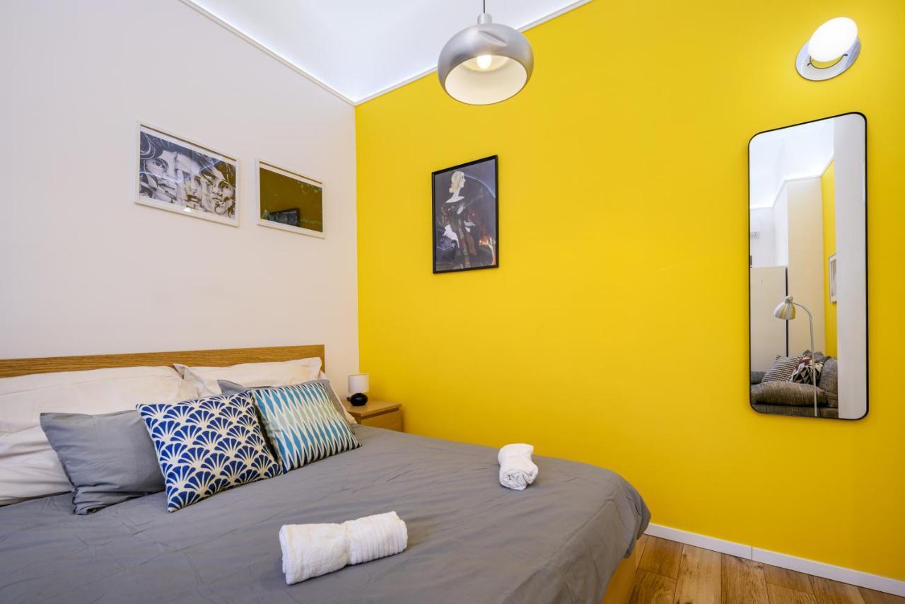 Stylish Yellow Suite In The Heart Of Budapest Exterior foto